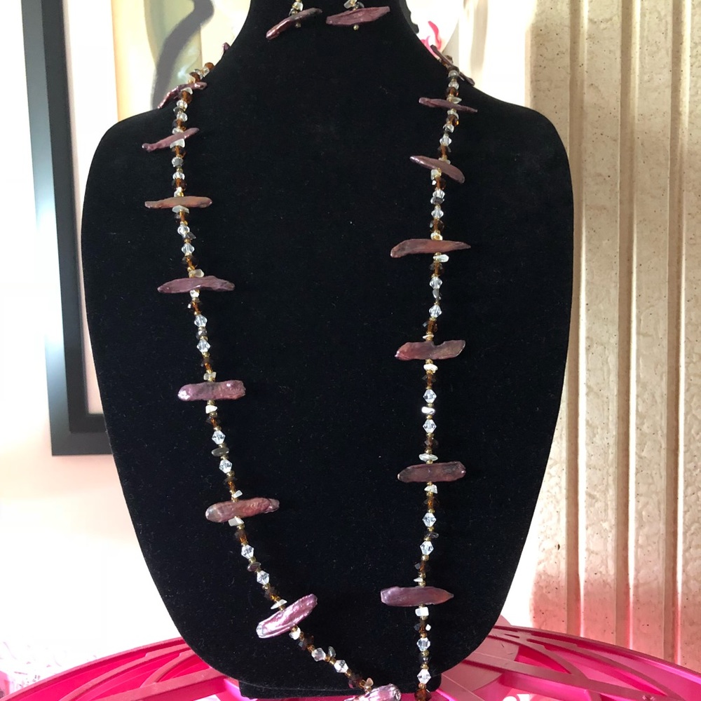 BIWA RONDELLE BEADED NECKLACE.